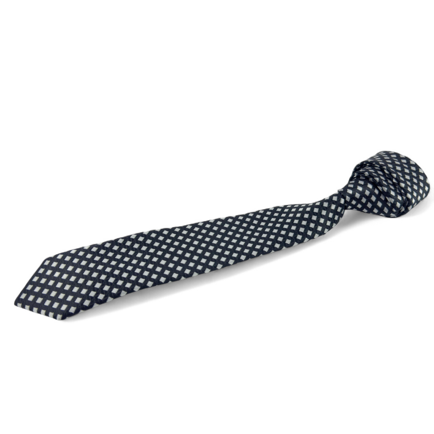 Corbata negra con patrón geométrico en blanco