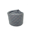 Corbata gris con patrón de cuadros y detalles rojos