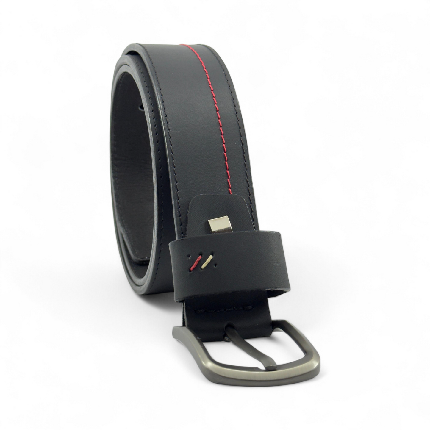 Cinturón Negro en Cuero Genuino con Costura Roja