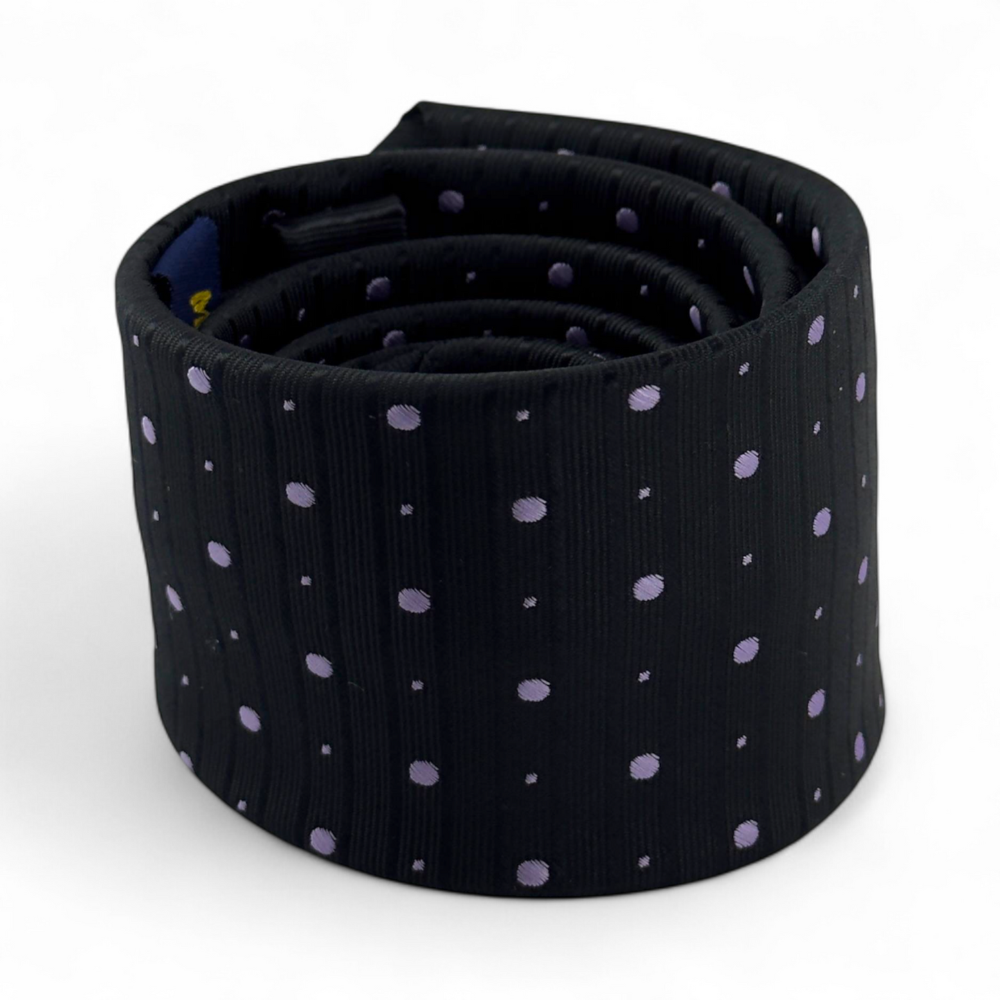 Corbata negra con puntos lila