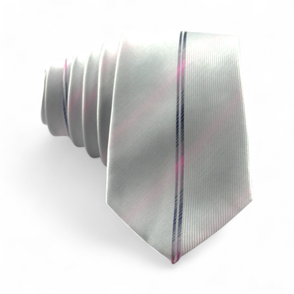 Corbata blanca con efecto gris y líneas sutiles rosadas